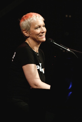 Annie Lennox / Author : Manfred Werner - Tsui 2010 / Public domain