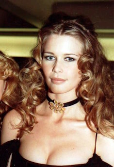 Claudia Schiffer  / Author : Georges Biard 03-1993 / CC BY-SA (https://creativecommons.org/licenses/by-sa/3.0/deed.en)