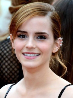 Emma Watson  / Author : Georges Biard 05-2013 / CC BY-SA (https://creativecommons.org/licenses/by-sa/3.0)