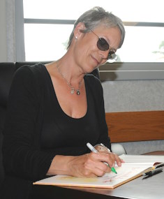 Jamie Lee Curtis / Author : Robert Stirrup, U.S. Navy 04-2010 / Public domain