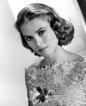 Grace Kelly, an extraordinary life for an actress who married a king, Rnier of Monaco, and had a tragic car accident. The exact Pluto-Black Moon opposition in the 3rd-9th houses axis can explain this ill-fated destiny. This is an additional confirmation that these two elements must not be overlooked in the analysis of the natal chart. The 3rd House is ruled by Saturn who forms a square with the Moon.